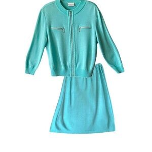 Vintage 80’s Aqua Knit Jacket and matching skirt. Quality outfit.